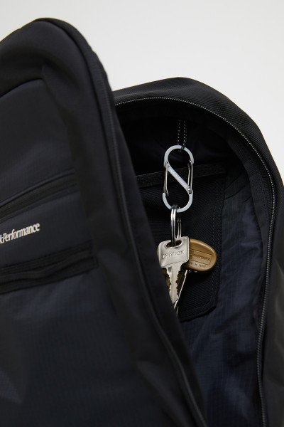 CROSSBODY PEAK PERFORMANCE OUTDOOR CROSSBODY BAG - Fotografie č. 6