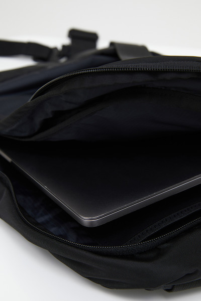 CROSSBODY PEAK PERFORMANCE OUTDOOR CROSSBODY BAG - Fotografie č. 7