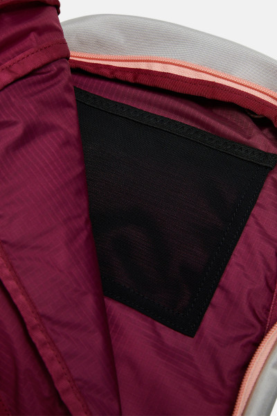 CROSSBODY PEAK PERFORMANCE OUTDOOR CROSSBODY BAG - Fotografie č. 5