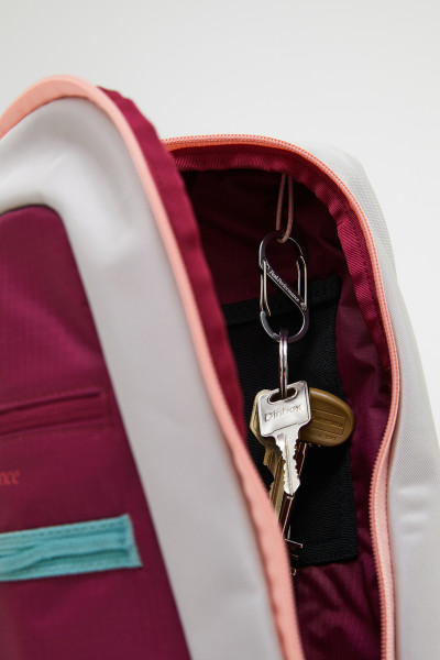 CROSSBODY PEAK PERFORMANCE OUTDOOR CROSSBODY BAG - Fotografie č. 6