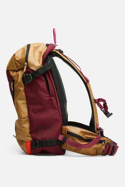 BACKPACK PEAK PERFORMANCE VERTICAL SKI BACKPACK 20L - Fotografie č. 3