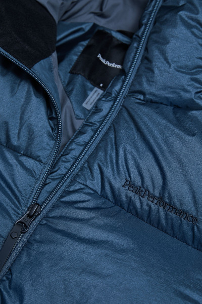 BUNDA PEAK PERFORMANCE W GLISSADE DOWN JACKET - Fotografie č. 4