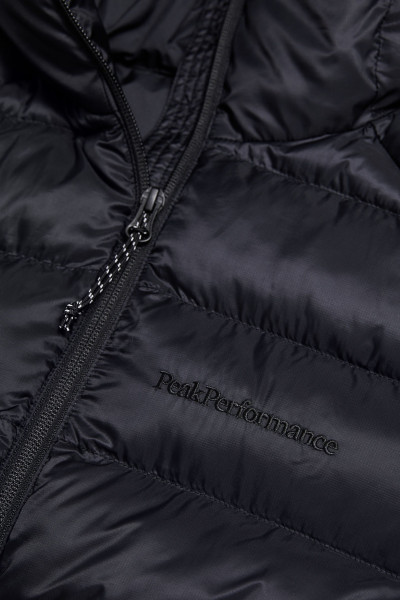 BUNDA PEAK PERFORMANCE M TOMIC INSULATED HOOD JA - Fotografia č. 4