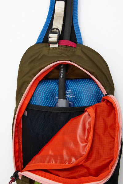 CROSSBODY PEAK PERFORMANCE OUTDOOR SLINGBAG - Fotografia č. 5