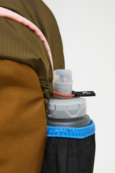 CROSSBODY PEAK PERFORMANCE OUTDOOR SLINGBAG - Fotografia č. 6