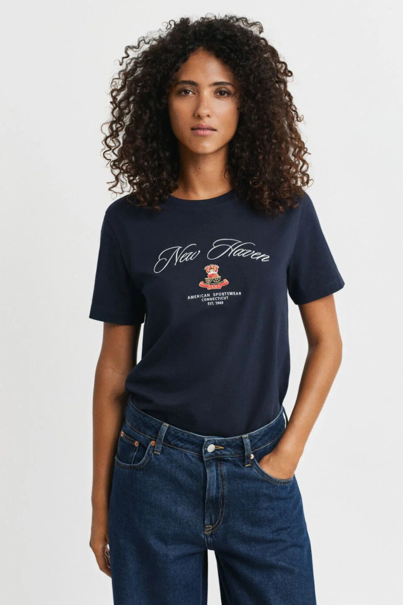 E-shop TRIČKO GANT REG COTTON CREST SS T-SHIRT EVENING BLUE