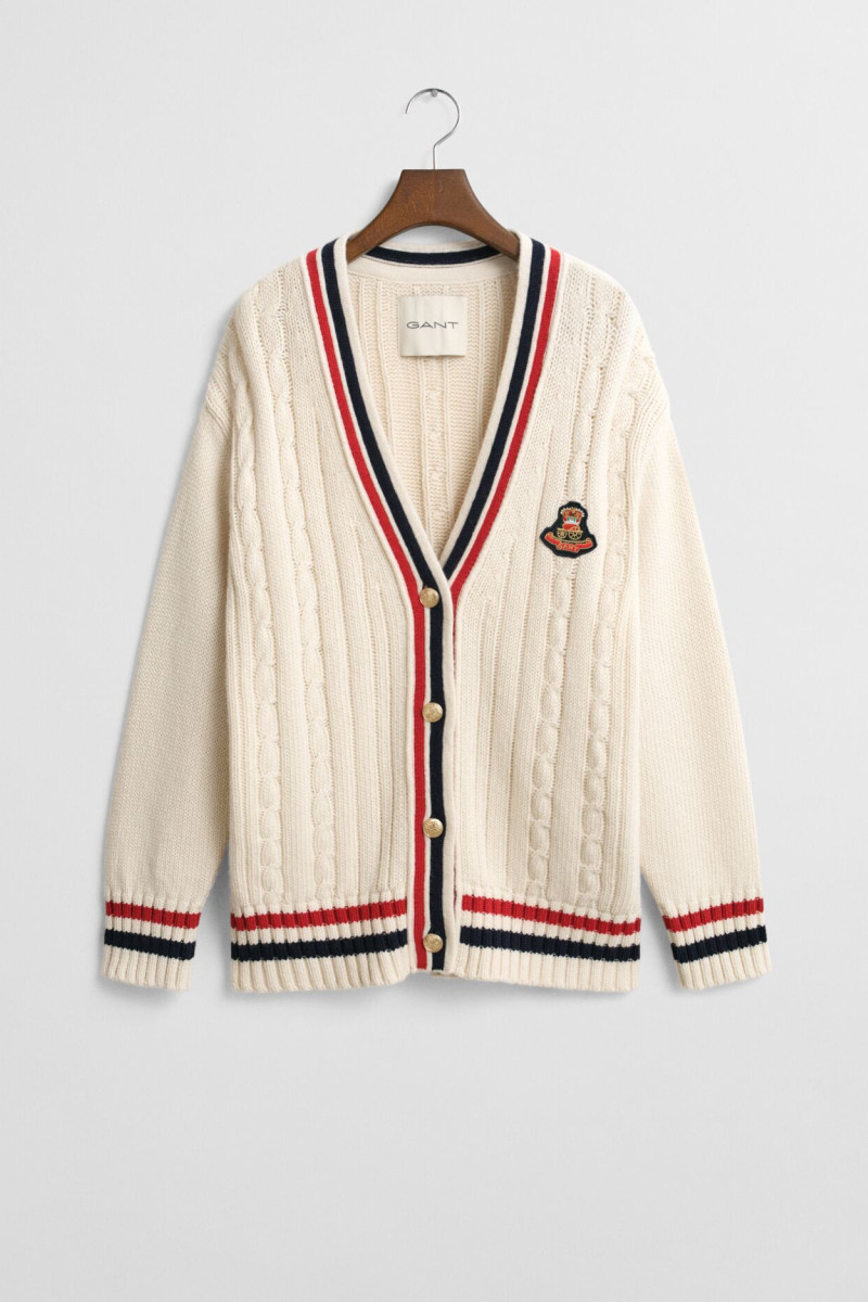 KARDIGÁN GANT VARSITY CABLE V-NECK CARDIGAN CREAM