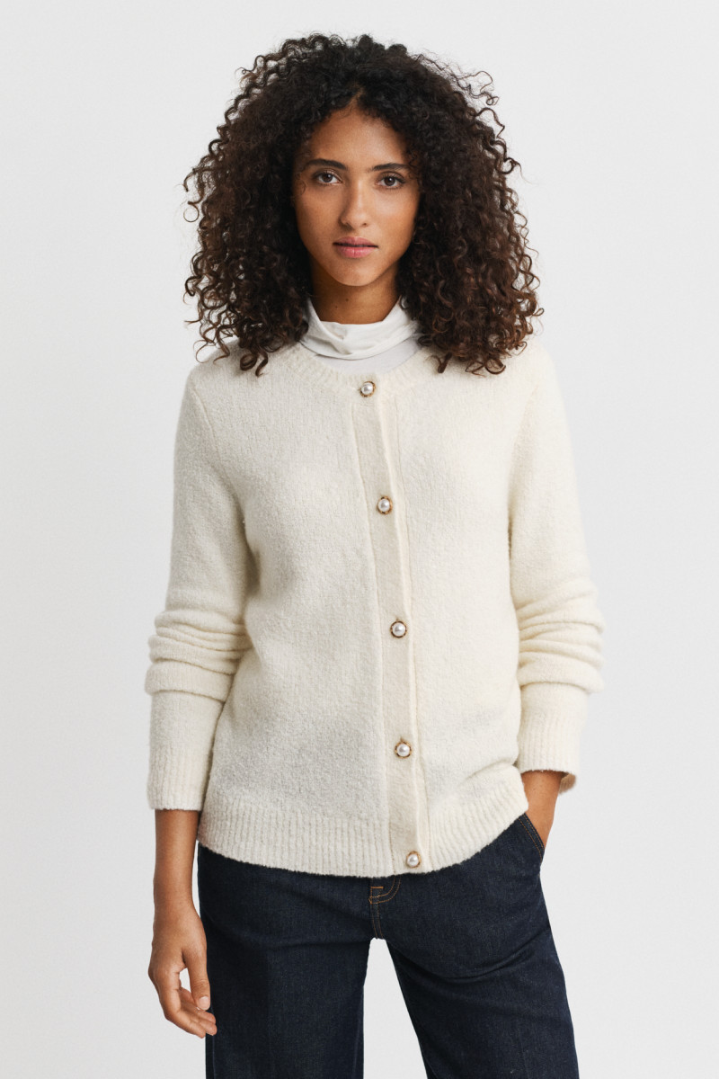 KARDIGÁN GANT BOUCLE C-NECK CARDIGAN CREAM