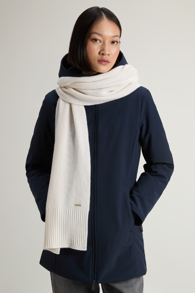 Šál Woolrich Pure Cashmere Ribbed Scarf Milky Cream