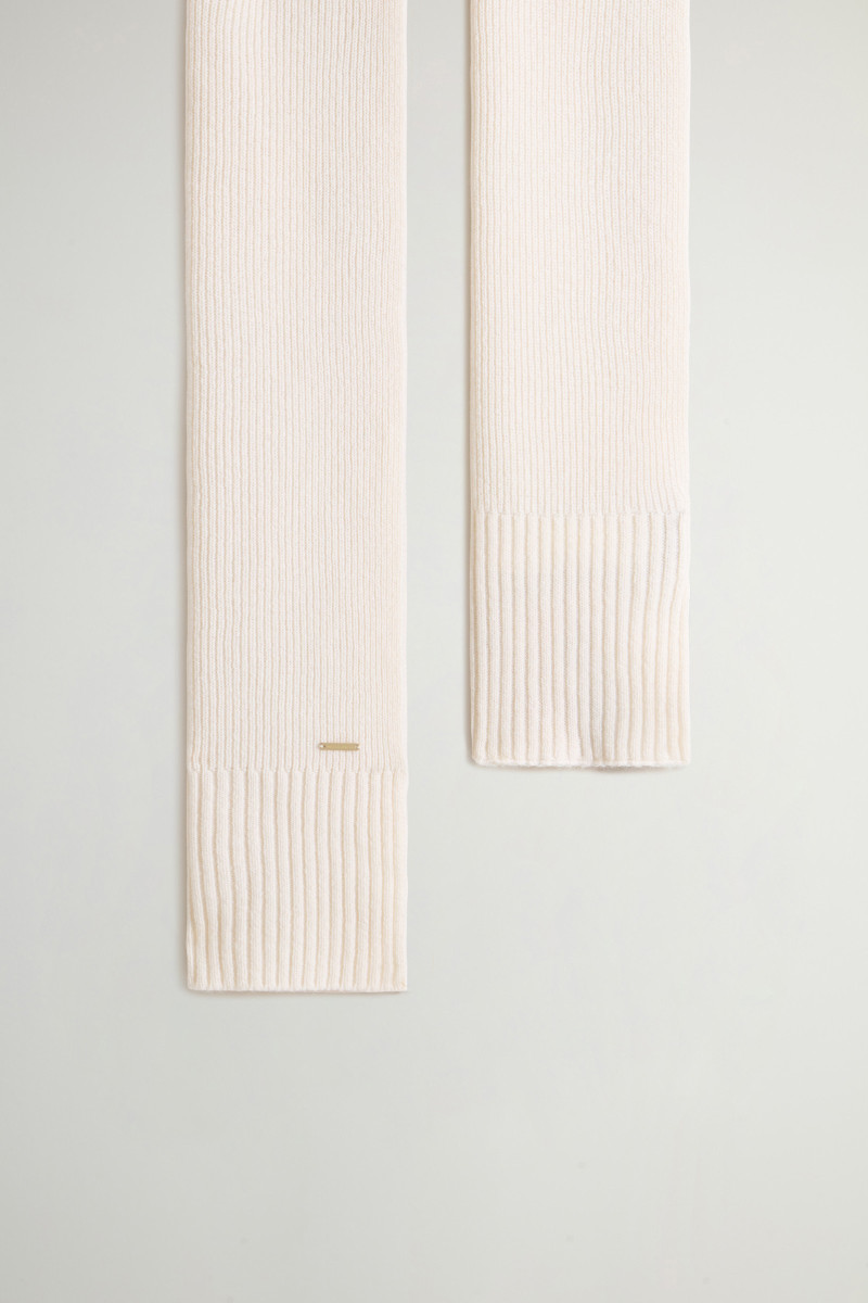 Šál Woolrich Pure Cashmere Ribbed Scarf Milky Cream