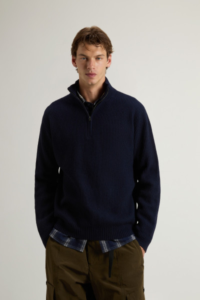 SVETR WOOLRICH WOOL CASH RIBBED HALF-ZIP - Fotografie č. 1
