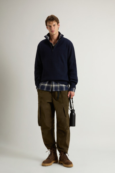 SVETR WOOLRICH WOOL CASH RIBBED HALF-ZIP - Fotografie č. 2