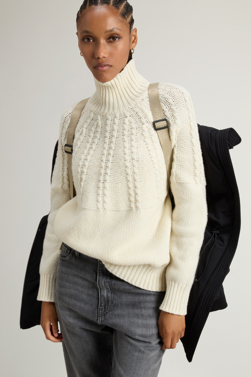 Kabát Woolrich Cloud Madison Coat Black