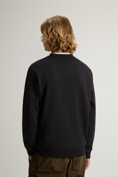 MIKINA WOOLRICH LOGO INTERLOCK CREWNECK - Fotografia č. 3