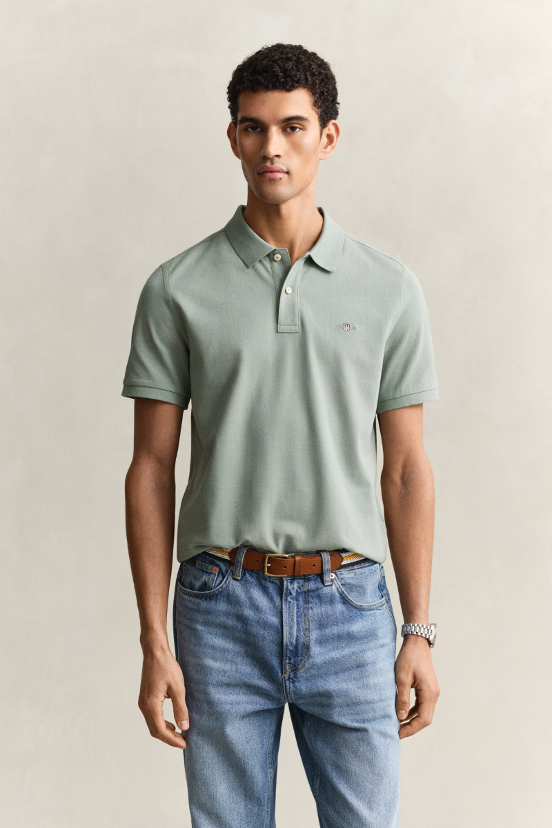 E-shop POLOKOŠILE GANT REG SHIELD SS PIQUE POLO CERAMIC GREY