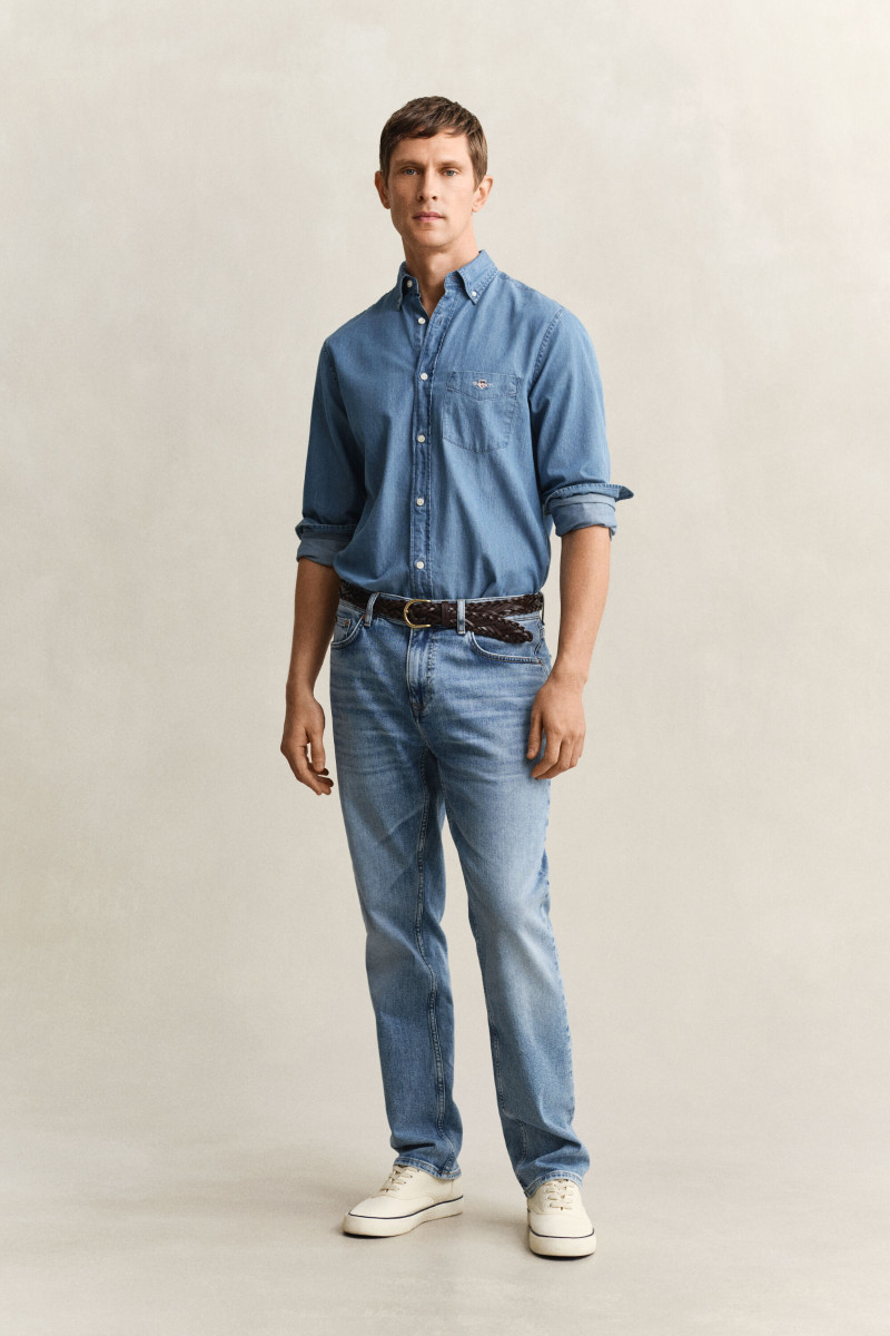 E-shop DŽÍNY GANT REG JEANS SEMI LIGHT BLUE WORN IN