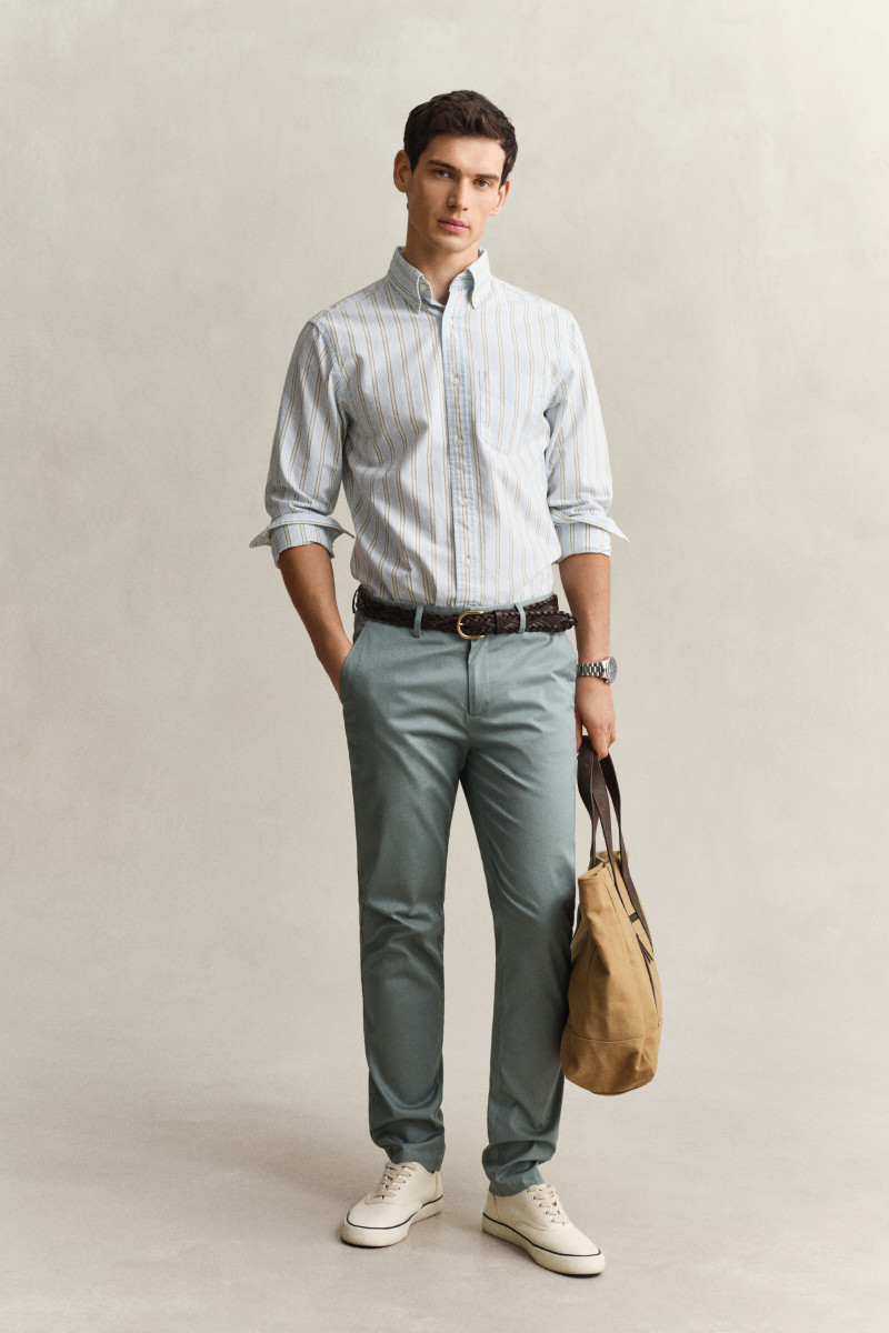 E-shop KALHOTY GANT SLIM SPORTS CHINOS CERAMIC GREY