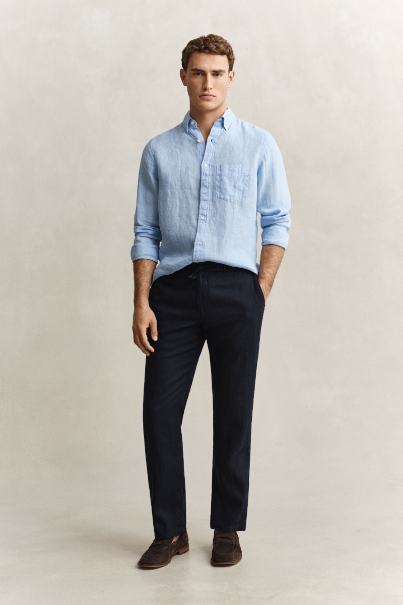 E-shop KALHOTY GANT REG LINEN DS PANTS EVENING BLUE