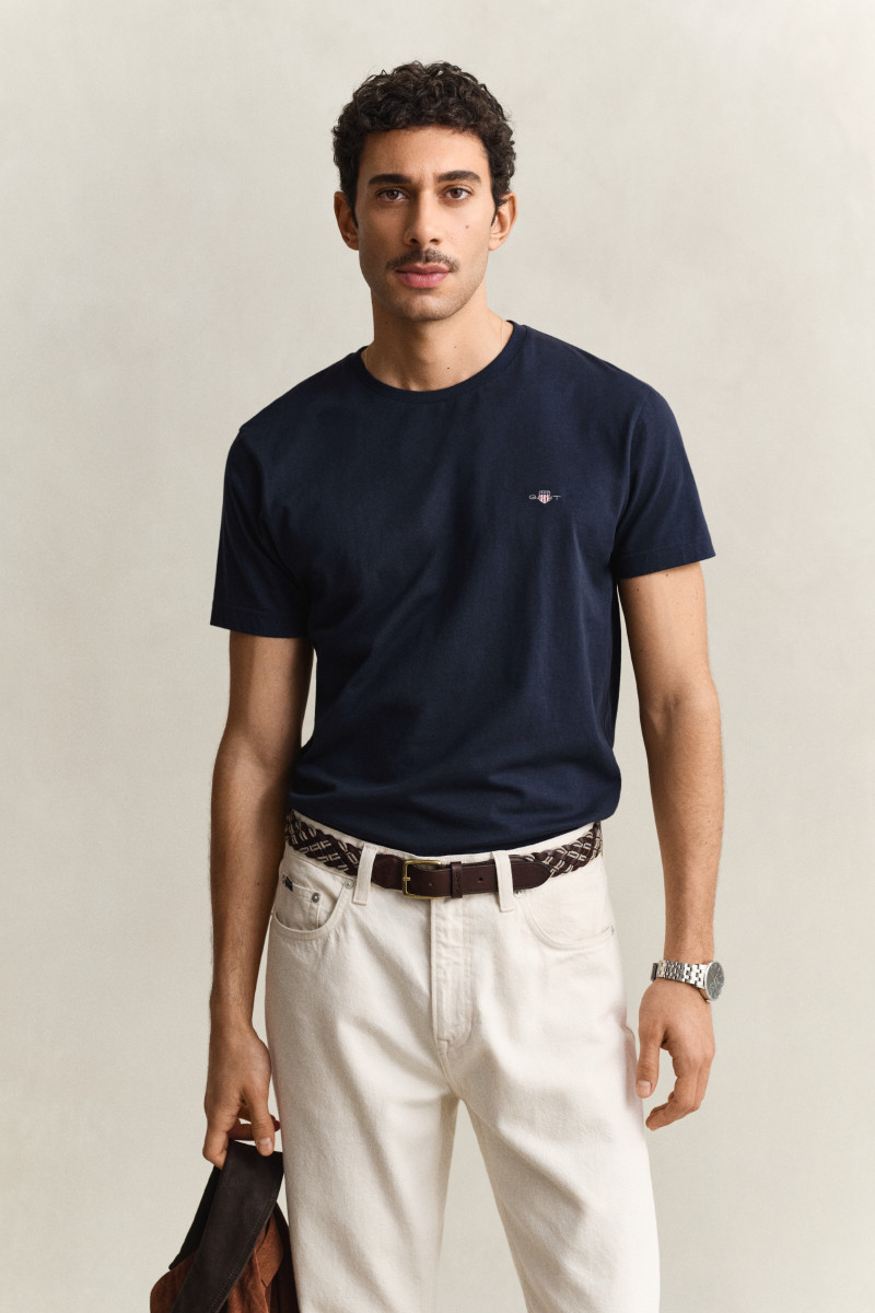E-shop TRIČKO GANT SLIM SHIELD SS T-SHIRT EVENING BLUE