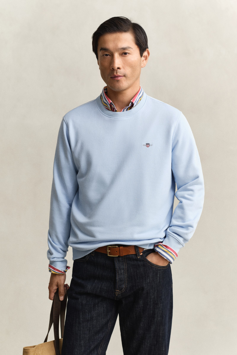 E-shop MIKINA GANT REG SHIELD C-NECK SWEAT FRESH BLUE