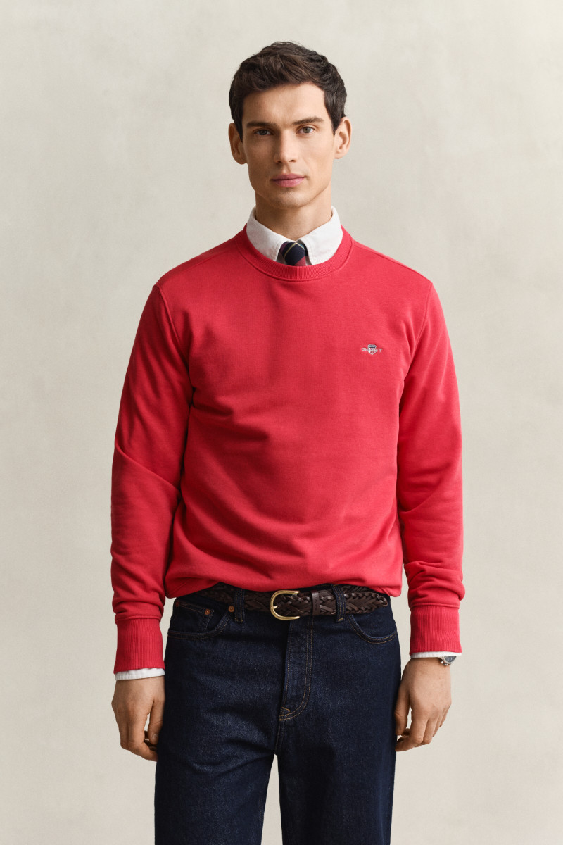 E-shop MIKINA GANT REG SHIELD C-NECK SWEAT ROSE RED
