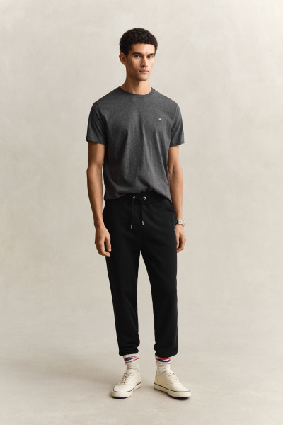 TEPLÁKY GANT REG SHIELD SWEATPANTS - Fotografia č. 1