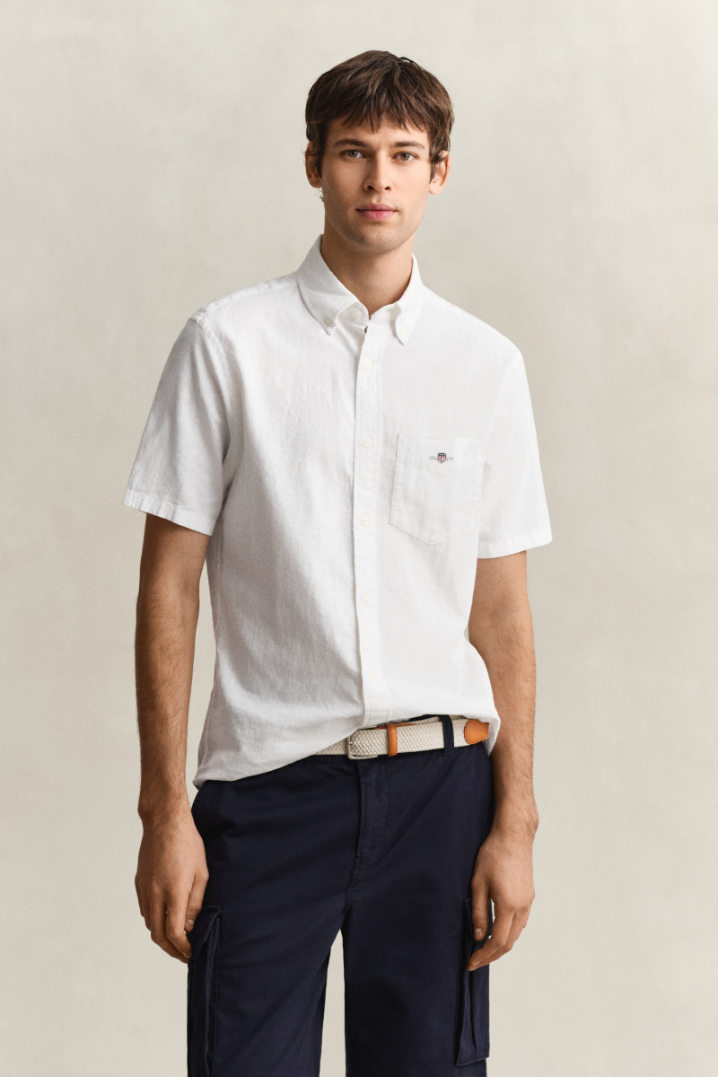 E-shop KOŠILE GANT REG COTTON LINEN SS SHIRT WHITE