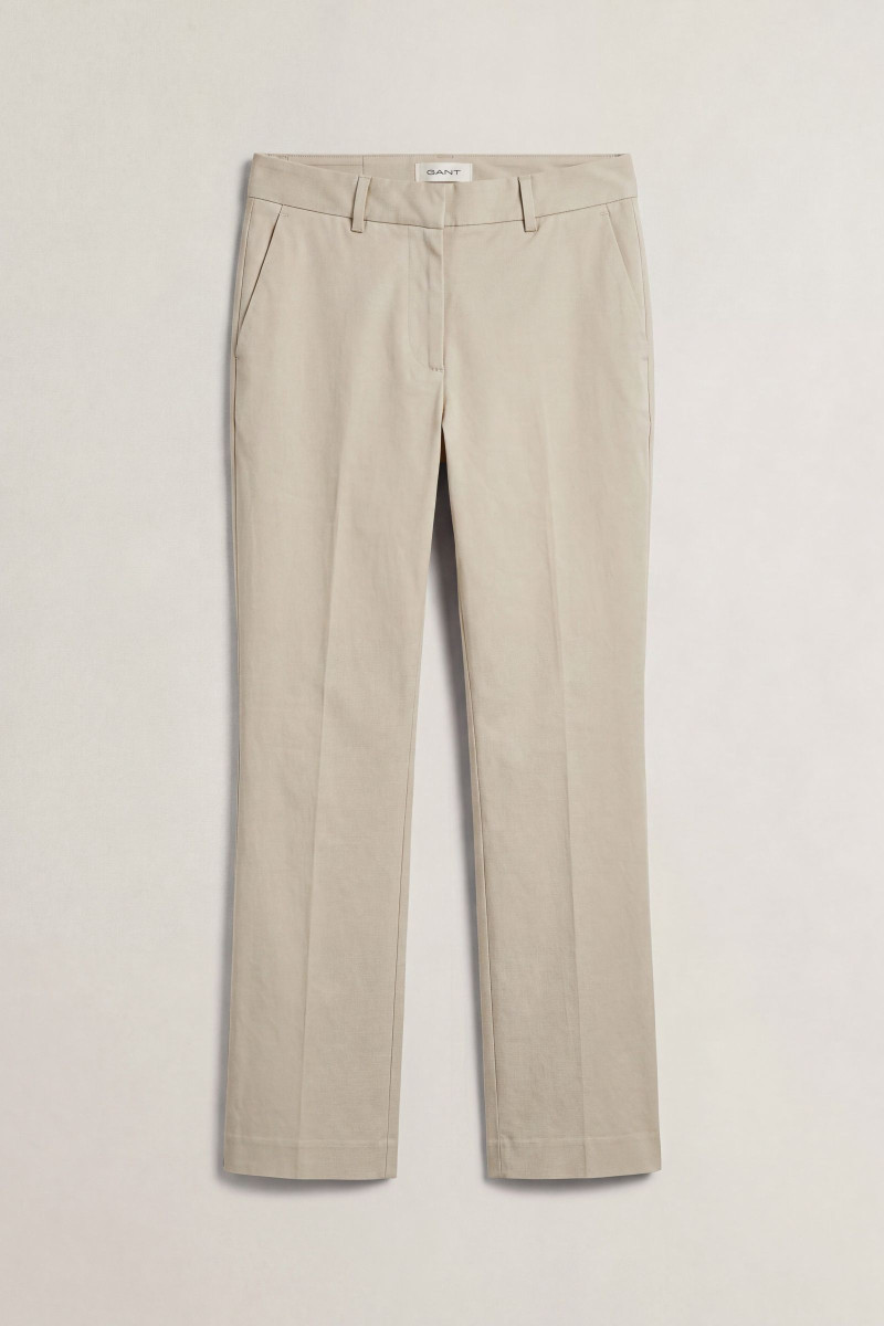 NOHAVICE GANT SLIM SLACK COUNTRY BEIGE