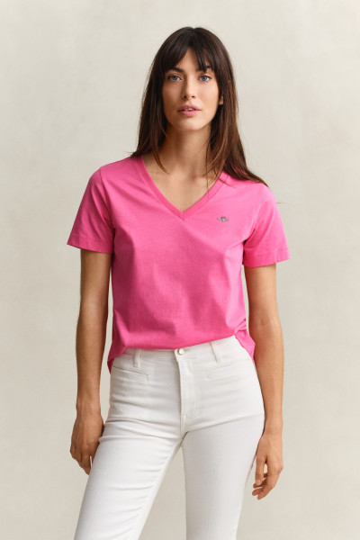 TRIČKO GANT REG SHIELD SS V-NECK T-SHIRT - Fotografia č. 1