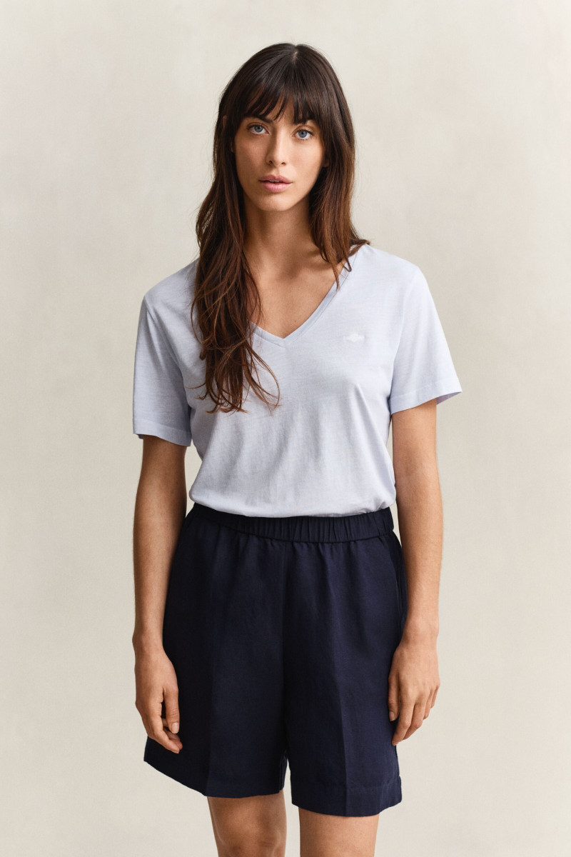TRIČKO GANT REG WASHED SHIELD V-NECK T-SHIRT LIGHT BLUE