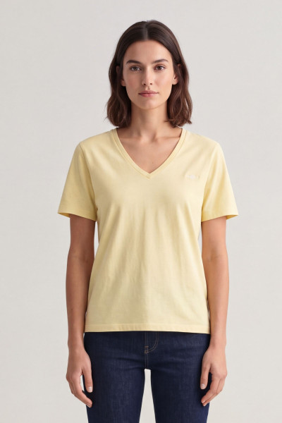 TRIČKO GANT REG WASHED SHIELD V-NECK T-SHIRT - Fotografia č. 1