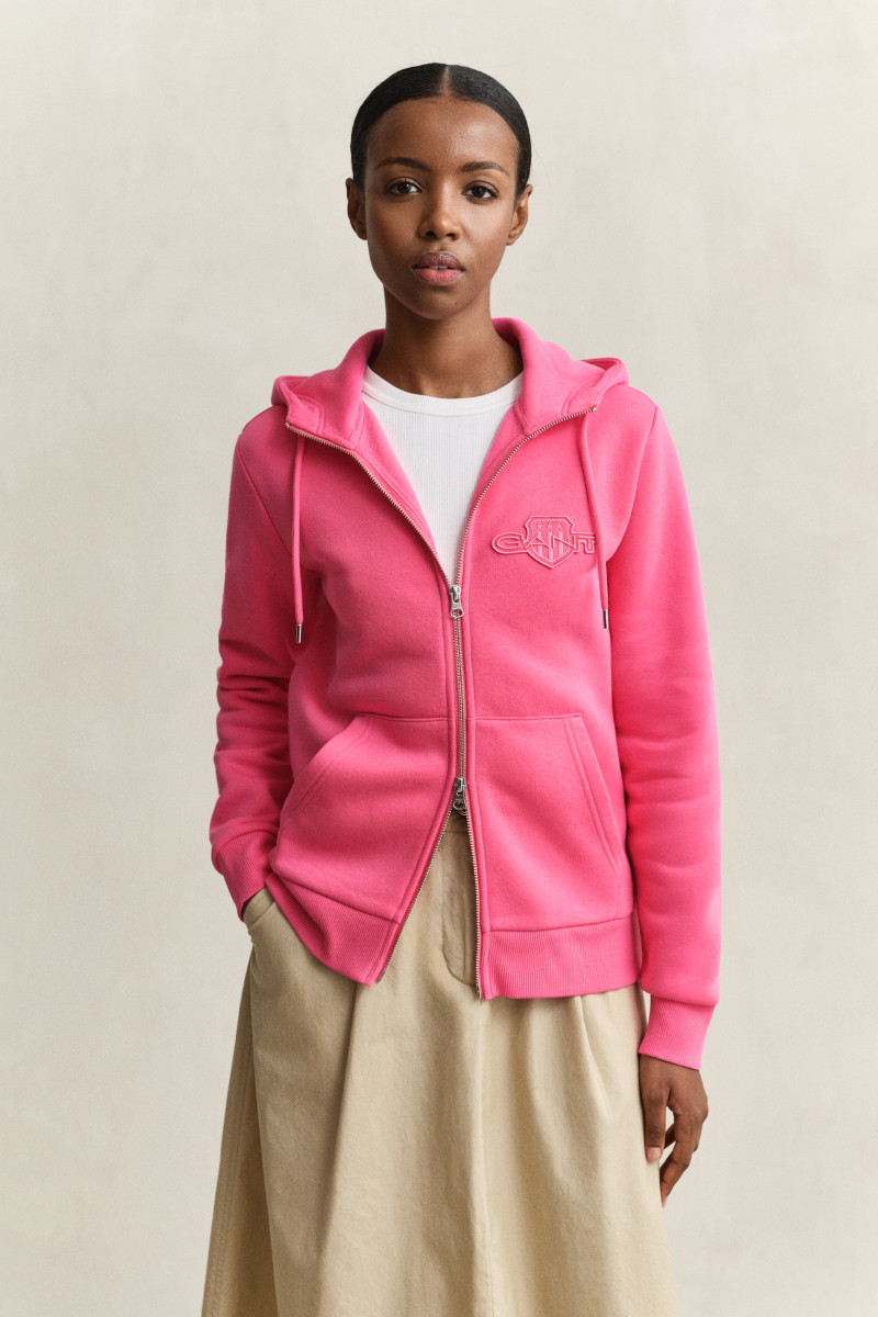 E-shop MIKINA GANT REG TONAL SHIELD ZIP HOODIE BRIGHT FUSCHIA