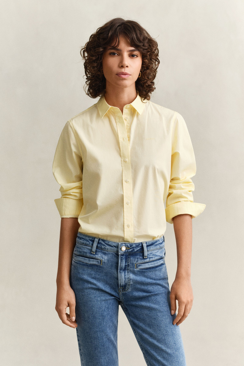 E-shop KOŠILE GANT REG CLASSIC POPLIN SHIRT VANILLA YELLOW