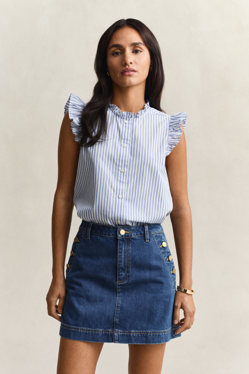 E-shop HALENKA GANT STRIPE CTN RUFFLE BLOUSE PALACE BLUE