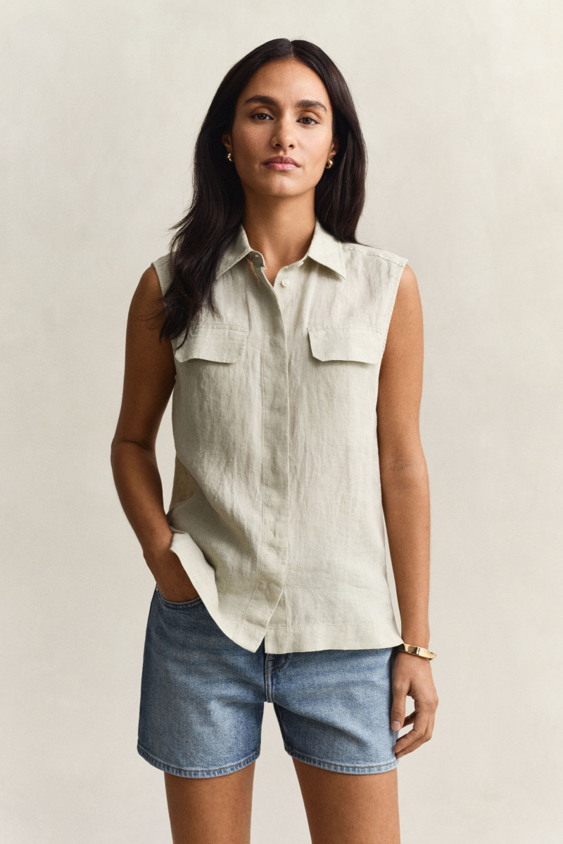 E-shop KOŠILE GANT LINEN SLEEVELESS SHIRT COUNTRY BEIGE