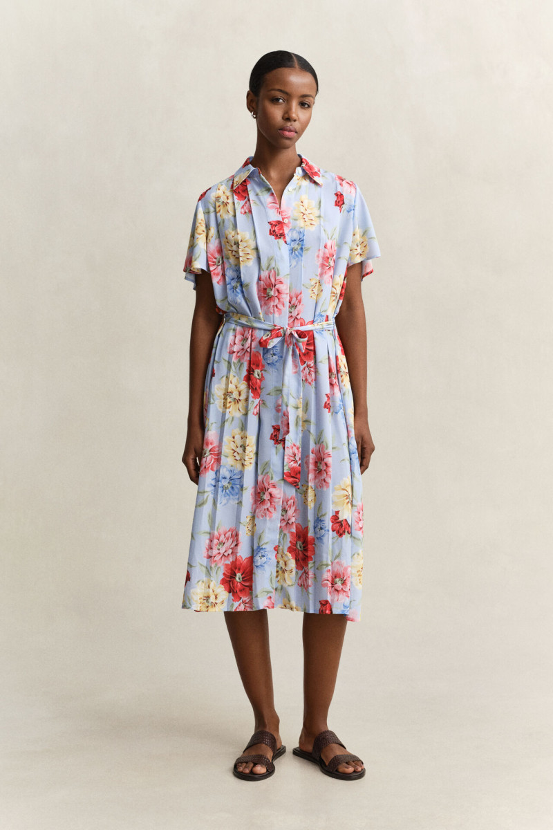 ŠATY GANT FLORAL PRINT PLEATED SHIRT DRESS LIGHT BLUE