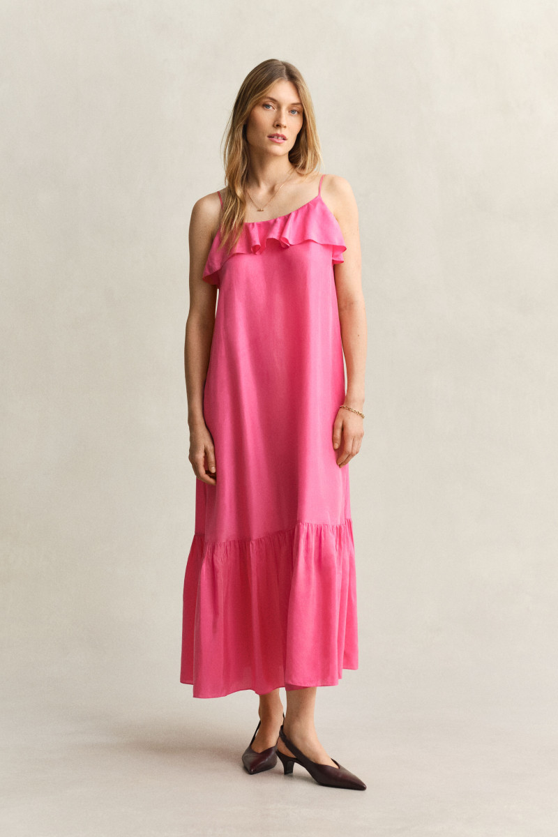 E-shop ŠATY GANT SILK STRAP MIDI DRESS BRIGHT FUSCHIA