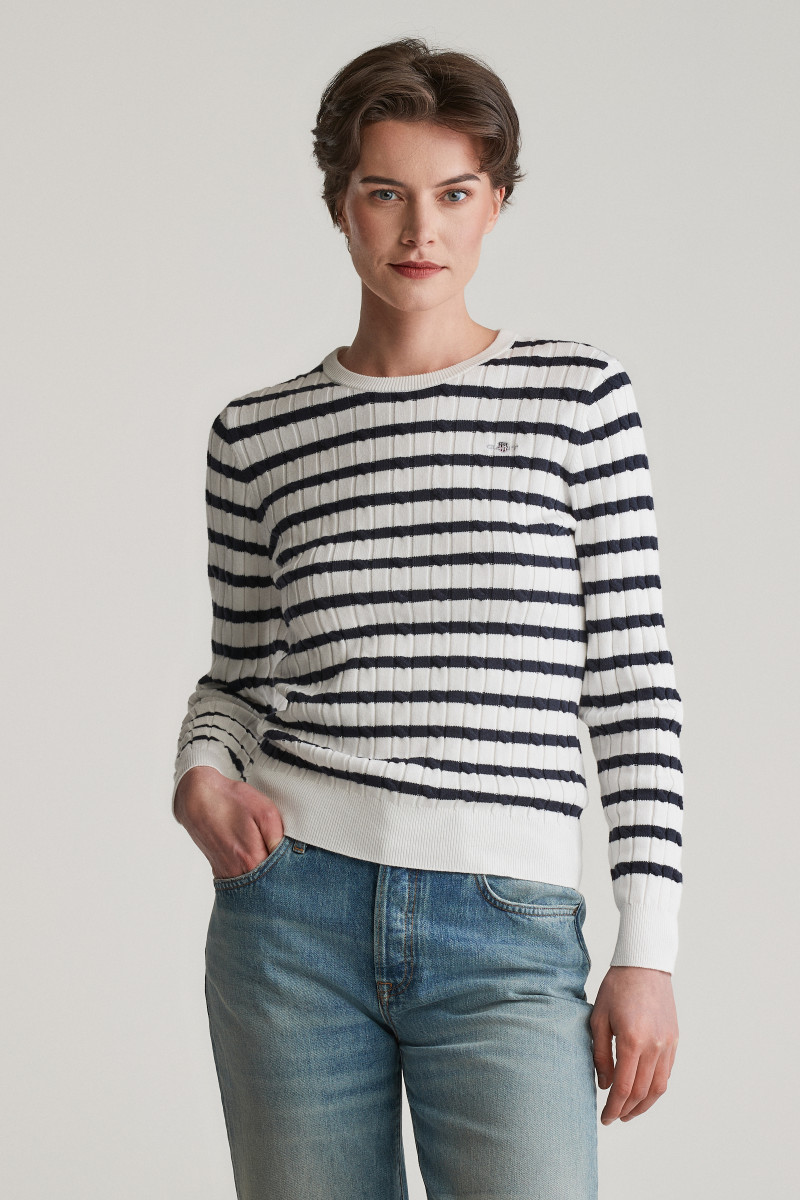 SVETR GANT STRETCH COTTON CABLE STRIPE C-NECK EGGSHELL