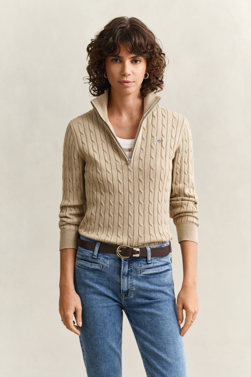 E-shop SVETR GANT STRETCH COTTON CABLE HALF-ZIP OAT BEIGE