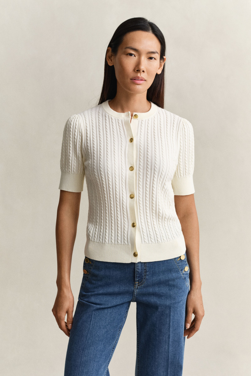 E-shop KARDIGÁN GANT COTTON CABLE SS CARDIGAN CREAM