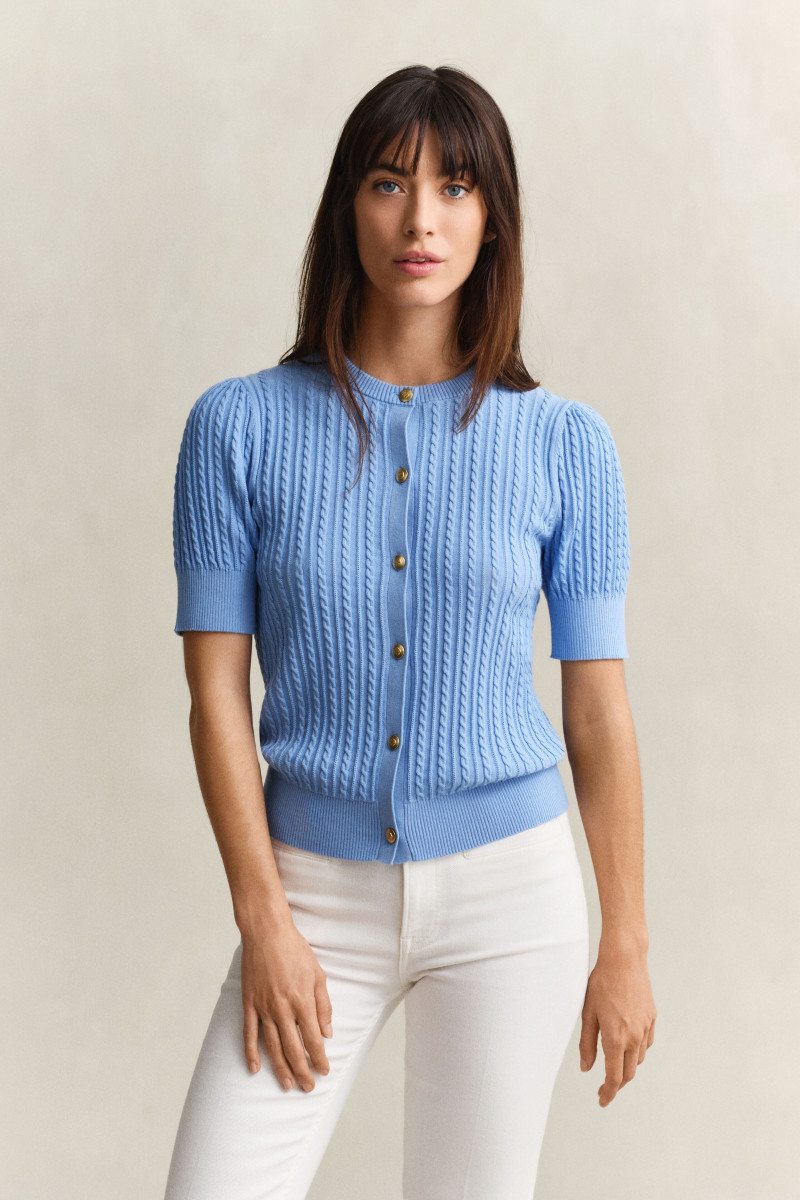E-shop KARDIGÁN GANT COTTON CABLE SS CARDIGAN PALACE BLUE