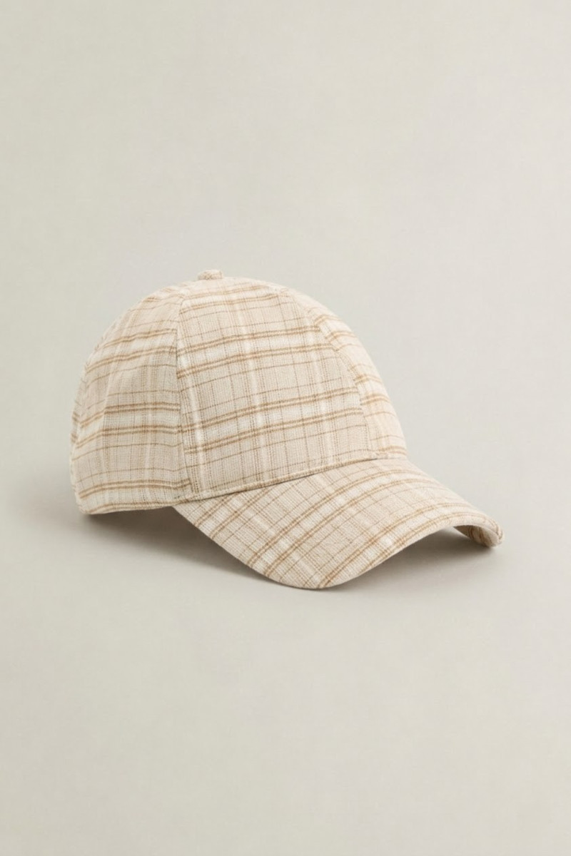 E-shop KŠILTOVKA GANT CHECKED LINEN BLEND CAP CREAMED WHITE