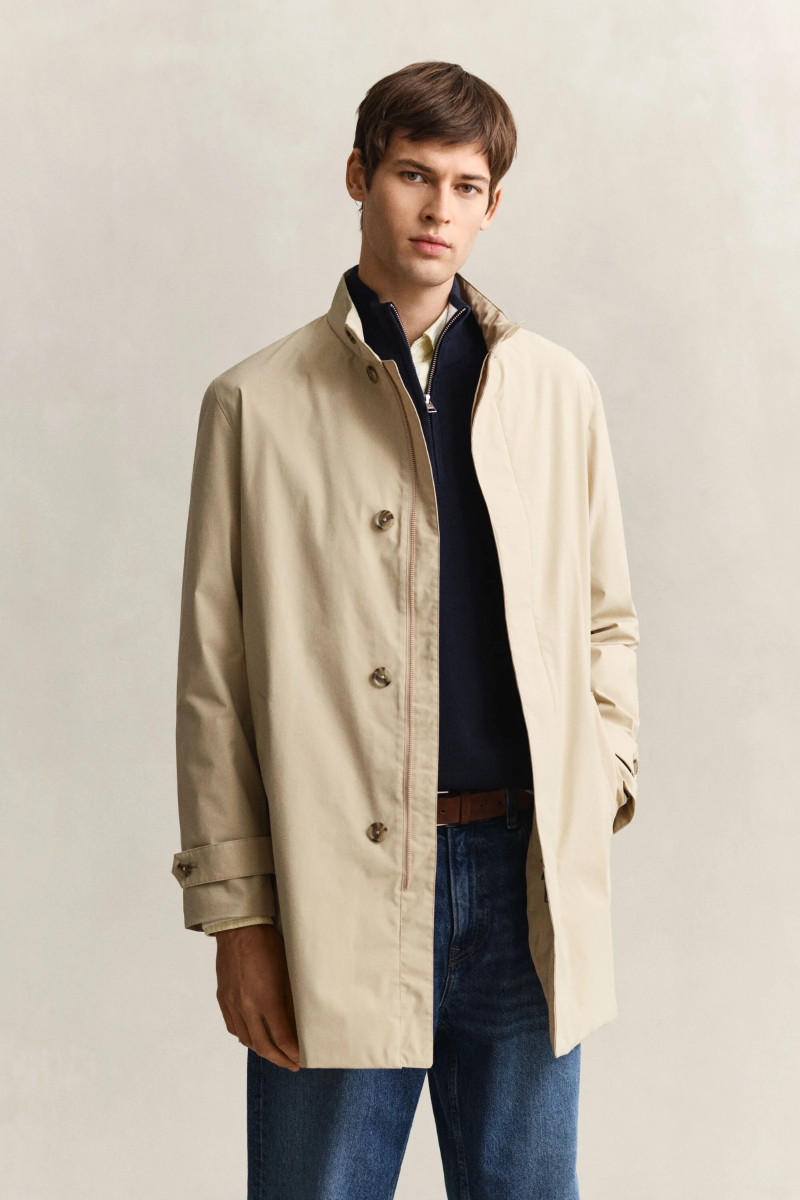 E-shop KABÁT GANT LIGHTWEIGHT COMMUTER COAT OAT BEIGE