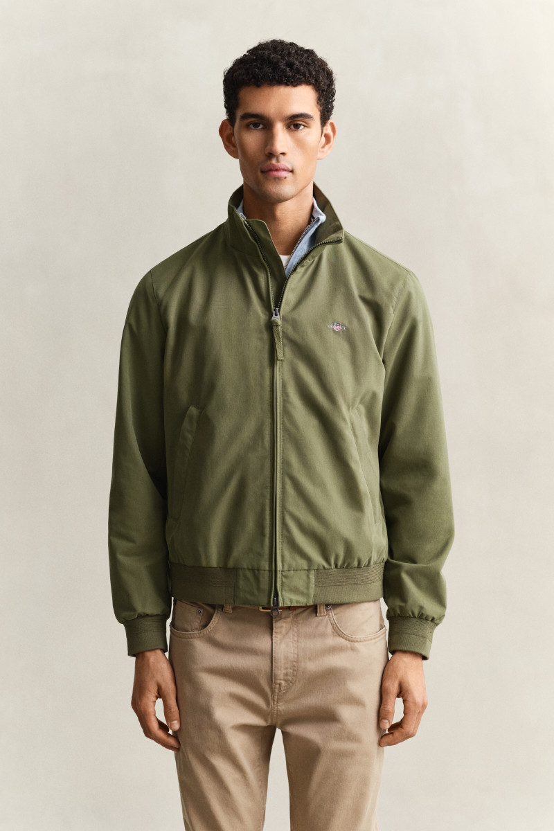 E-shop BUNDA GANT LIGHTWEIGHT HAMPSHIRE JACKET DRY HERB GREEN