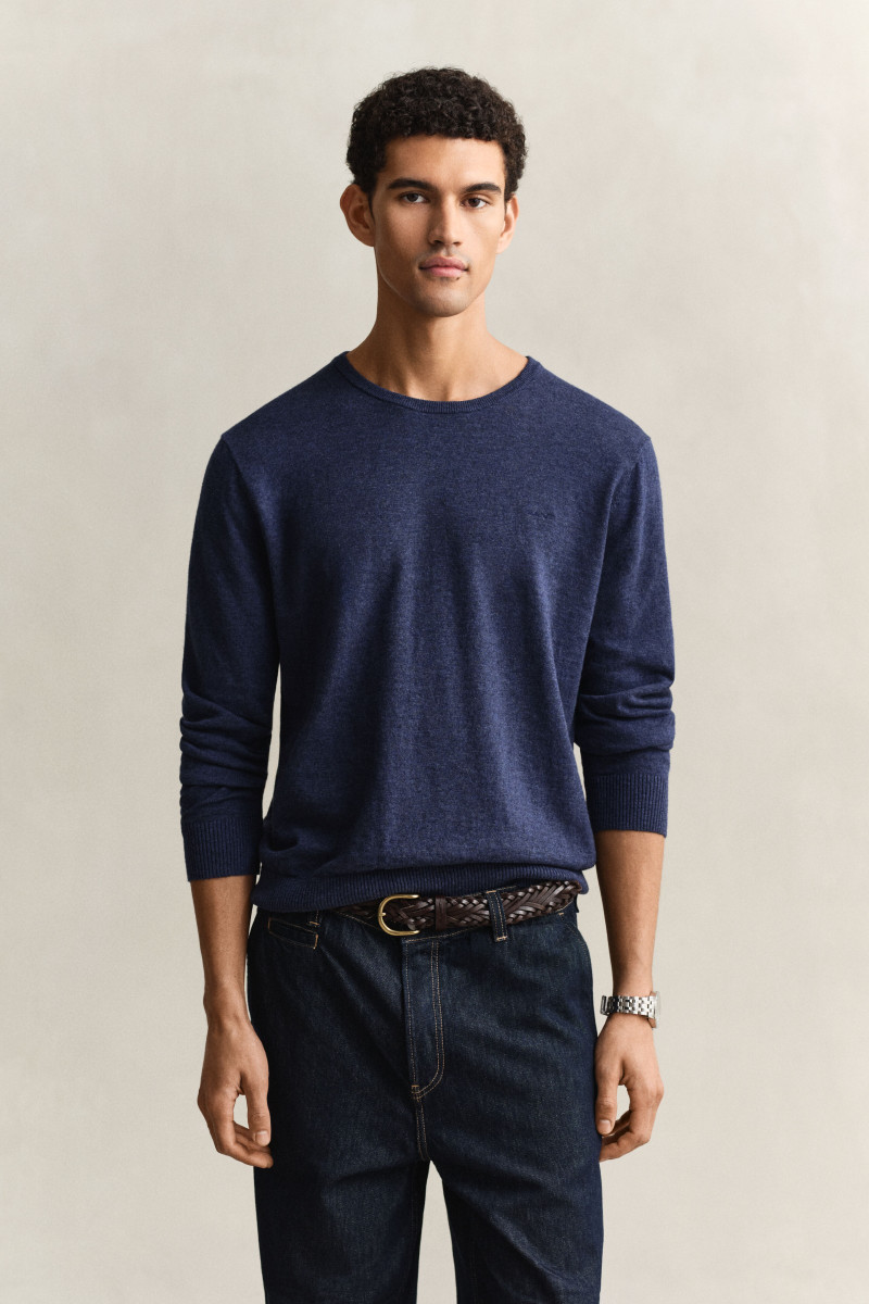 SVETR GANT SLUB COTTON LINEN C-NECK DARK INDIGO MELANGE