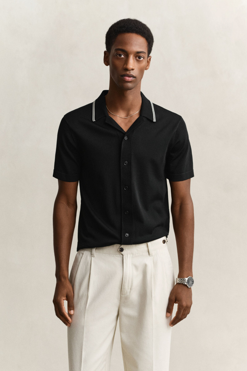 E-shop SVETR GANT RESORT COLLAR POLO BLACK