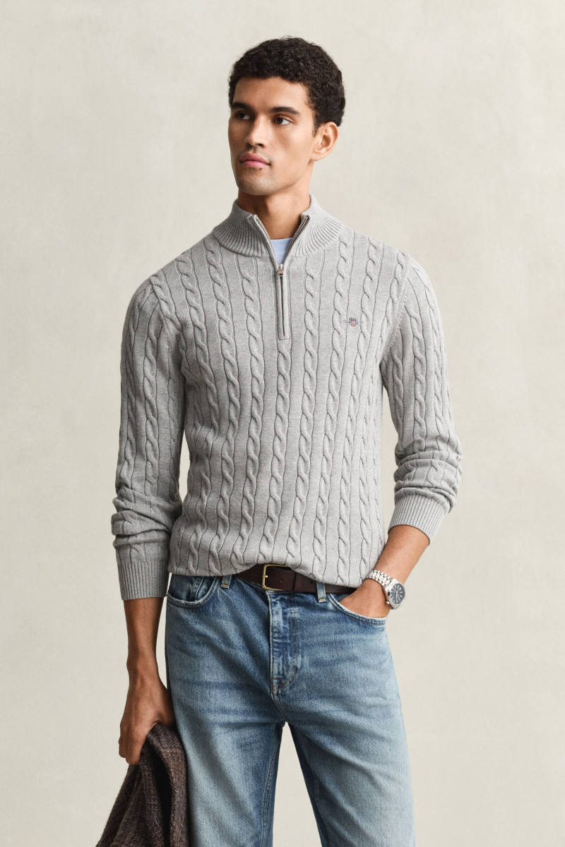 E-shop SVETR GANT COTTON CABLE HALF ZIP GREY MELANGE