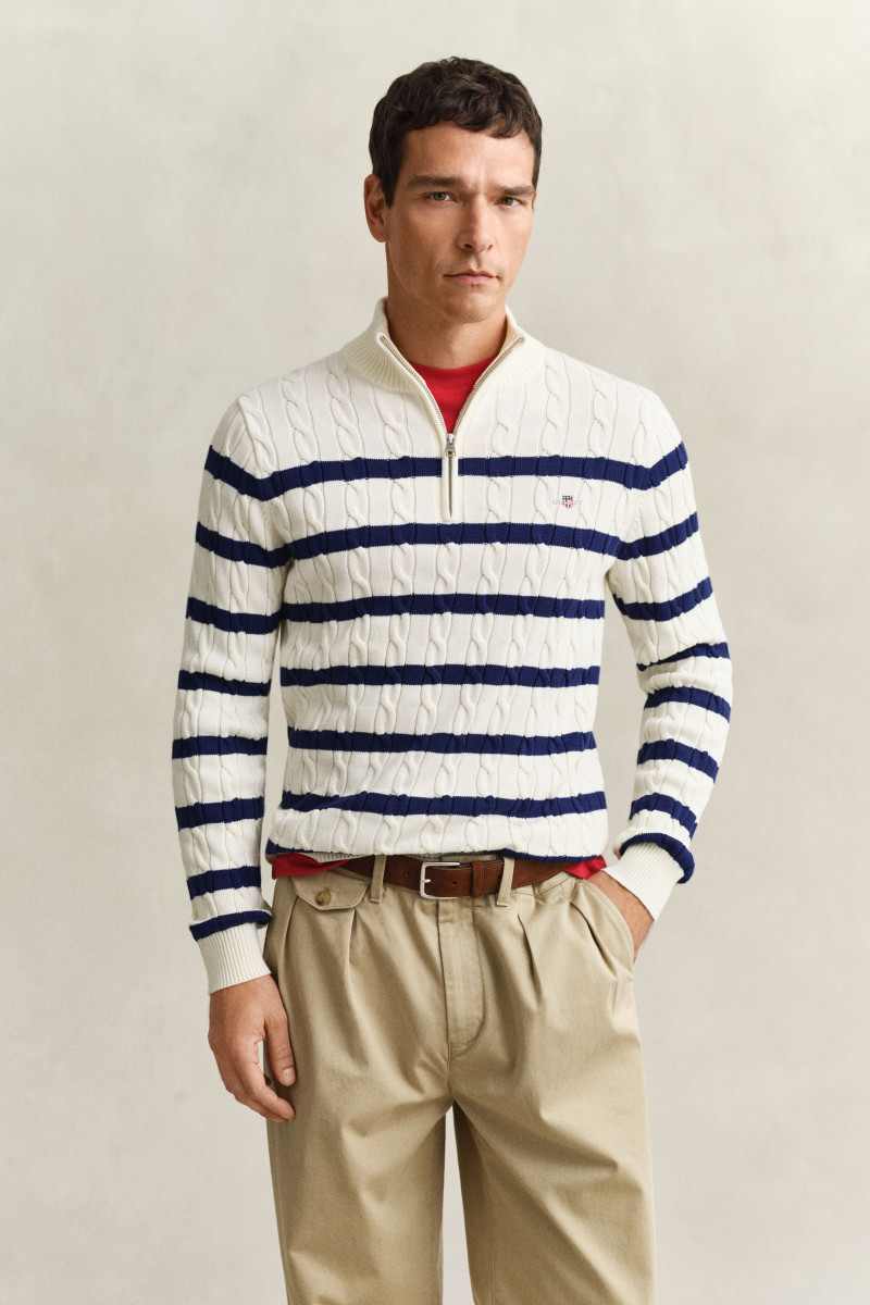 E-shop SVETR GANT STRIPED COTTON CABLE HALF ZIP CREAM