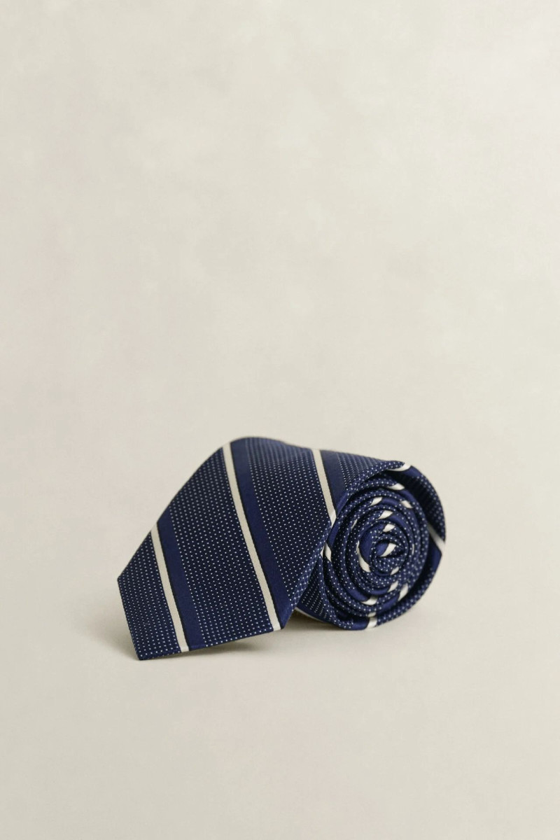 E-shop KRAVATA GANT DOBBY STRIPED TIE MARINE