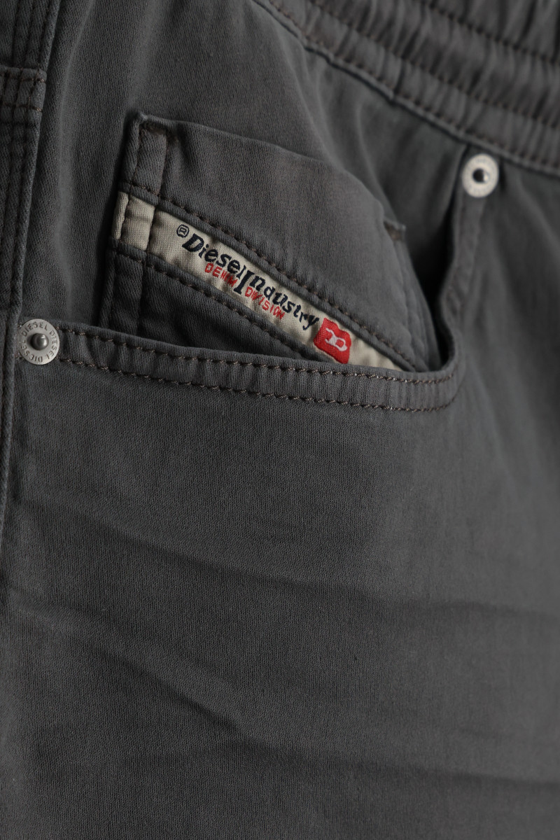 Šortky Diesel 2033 D-Krooley-Short Jogg Shorts Steeple Gray